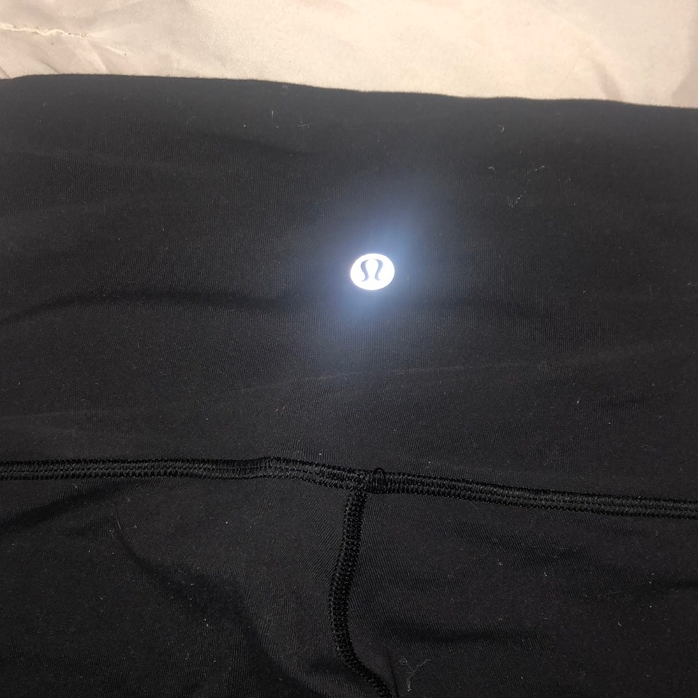 Lululemon black cropped leggings sz 4